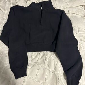 Aritzia cropped pullover